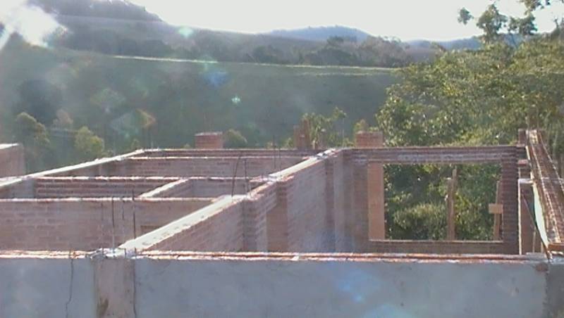 Vendo casa em construção em Socorro
